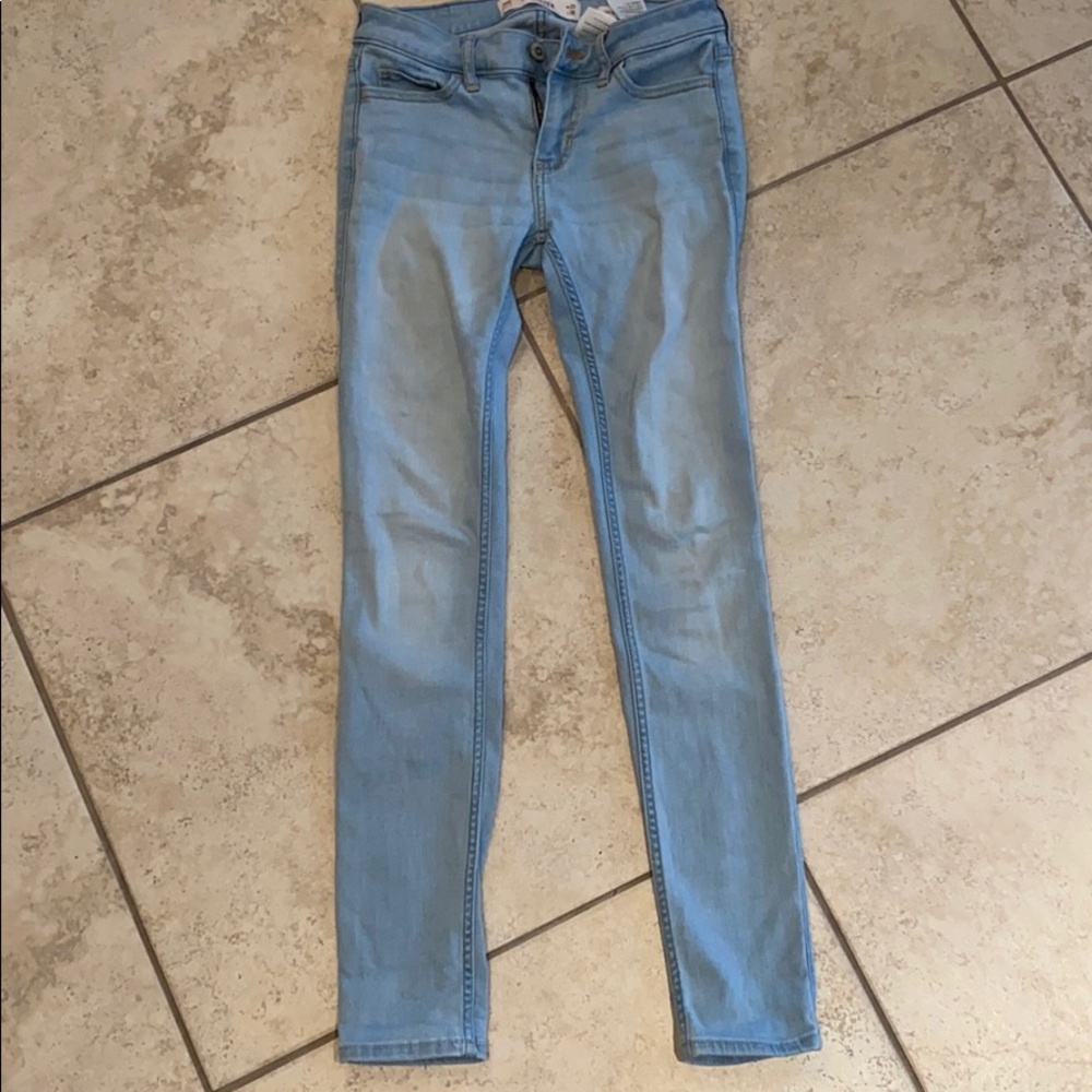 Hollister EUC Stretch Jeans 00Short (23W/28L)